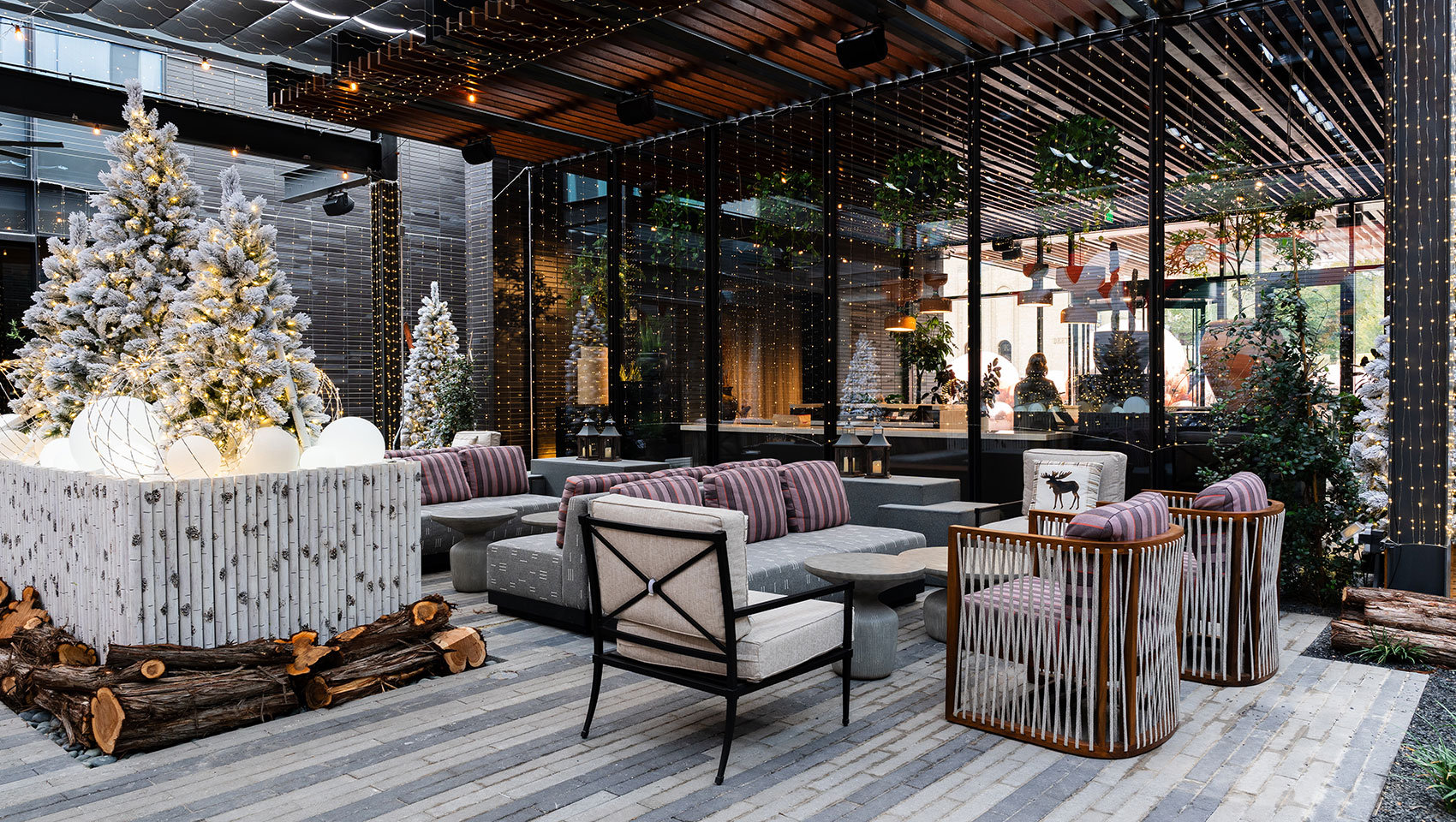 Santo outdoor seating