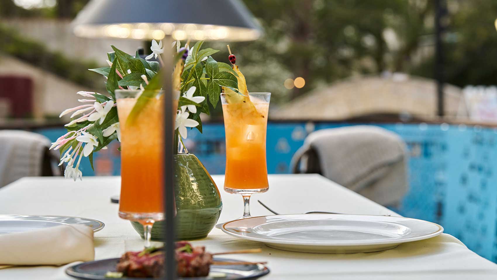 Cocktails served on river cruise